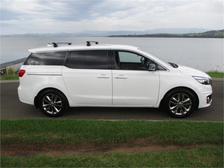 2016 KIA CARNIVAL 4D WAGON PLATINUM YP MY16 UPDATE